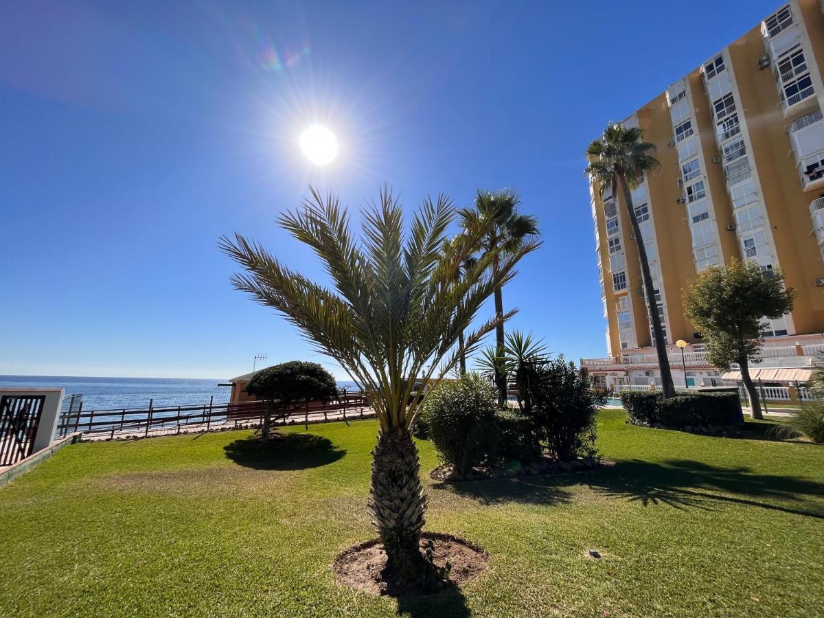 Studio On The Beach Front Málaga Buitenkant foto